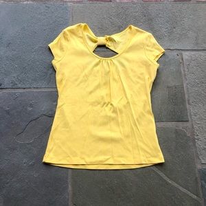 Like New Yellow top with bow accent in back